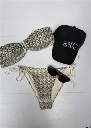 Amber bandeau bikini top Beetle Green Becksøndergaard 